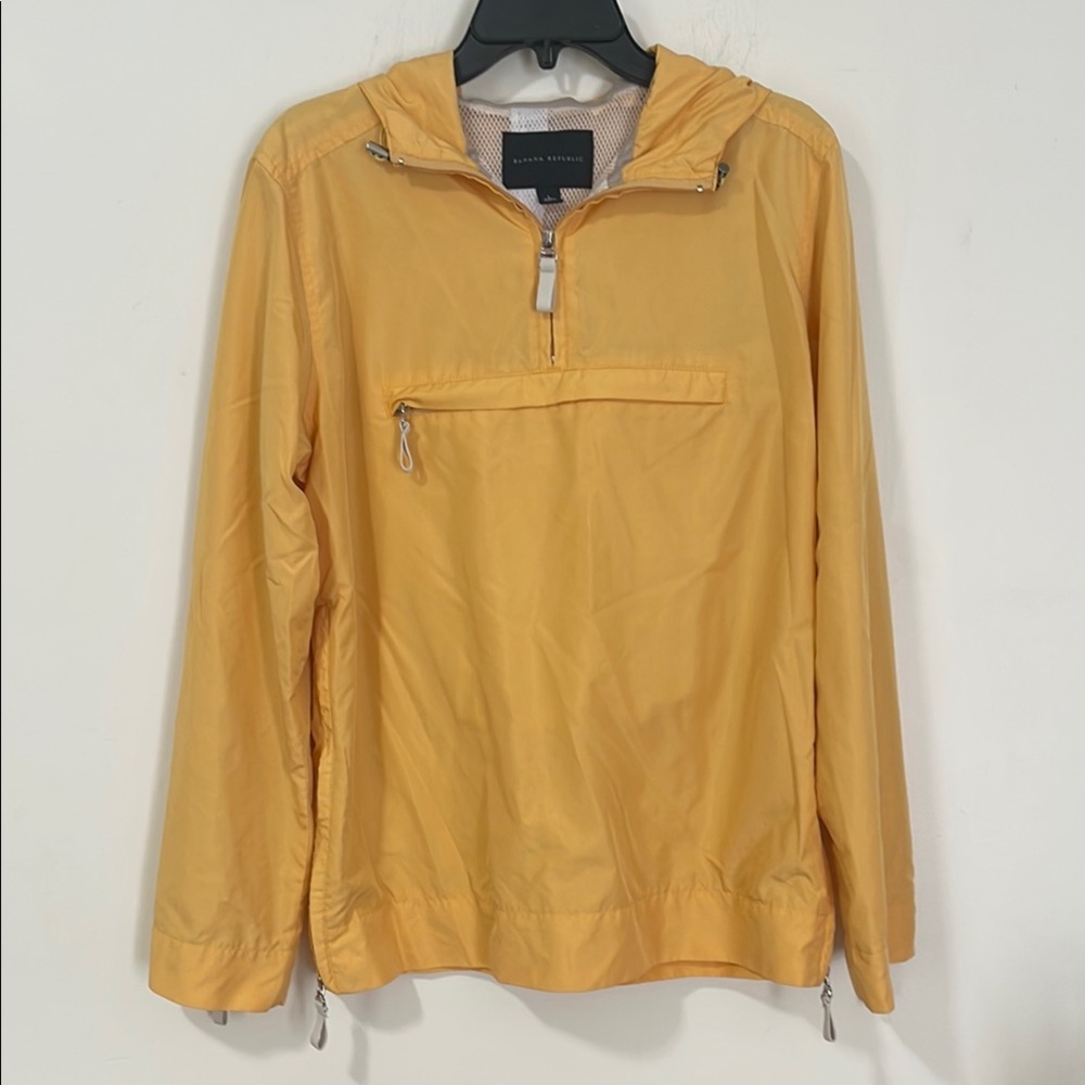☀️Sale☀️Banana Republic yellow windbreakerstyle quarterzip hoodedjacket sz large